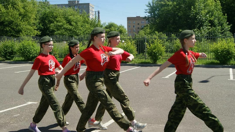 Команда «Витязь» заняла 3 место в военно‑спортивной игре «Девушки в погонах»